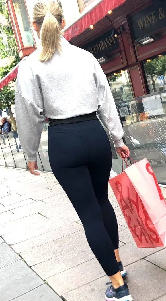 YönAmiira